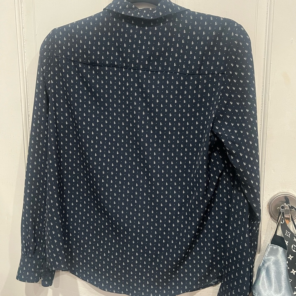 Women's Navy Patterned Button Down Shirt H&M - Picture 3 of 3